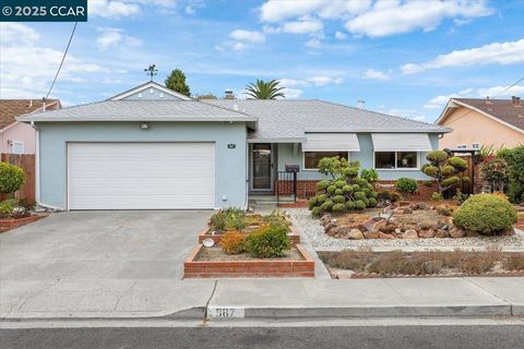 Photo of 987 Via Bregani, San Lorenzo, CA 94580 (MLS # 41113526) Photo of 987 Via Bregani, San Lorenzo, CA 94580 (MLS # 41113526)