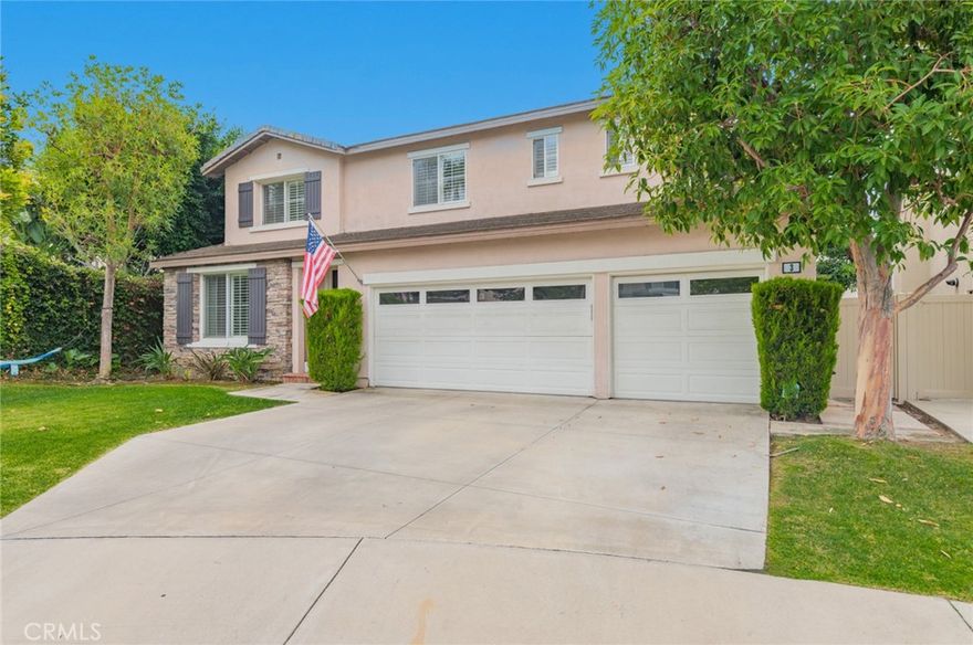 Beautiful 2 Story Home in the gated community of Oak Creek, Ashford Place Tract, with premium location on a cul-de-sac, with a large private back yard and 3 car garage.  Remodeled Four-Bedroom, Two and a half bath turnkey featuring a newer kitchen, carpets, lighting, bathrooms and exterior landscaping. Come live in the most popular floor plan in Ashford Place by Cal Pacific with a 3 car garage and "Super Family Room", complete with a cozy fireplace.  Stone like tile flooring throughout lower floor plan, plush carpet stairs, Gourmet Kitchen Island and Plantation Shutters.  Larger lot end of cul-de-sac. Master Bedroom has large walk-in closet, large soaking tub and a separate walk-in shower.  Separate laundry room upstairs. Enjoy Oak Creeks upscale living with The Spectrum nearby, surrounding restaurants and walking distance to the local Elementary School.