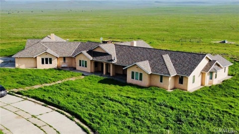 Photo of 20552 BUCHANAN HOLLOW Road, Le Grand, CA 95333 (MLS # MC26231103)