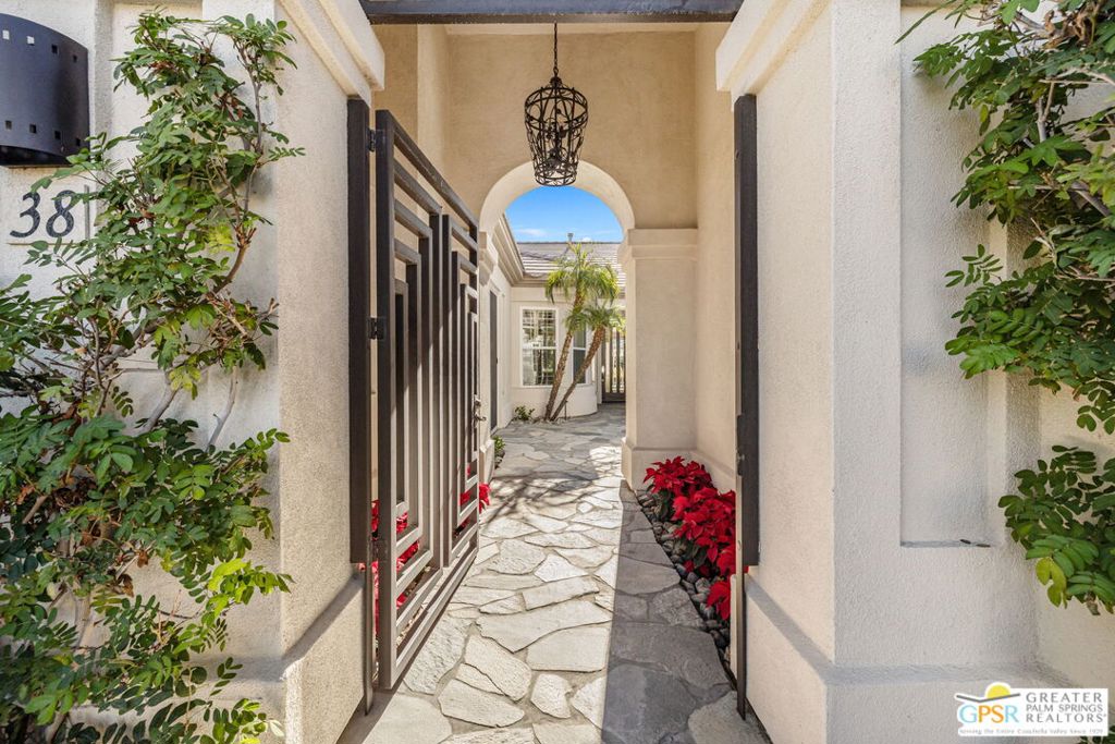 Mira Vista - Residential