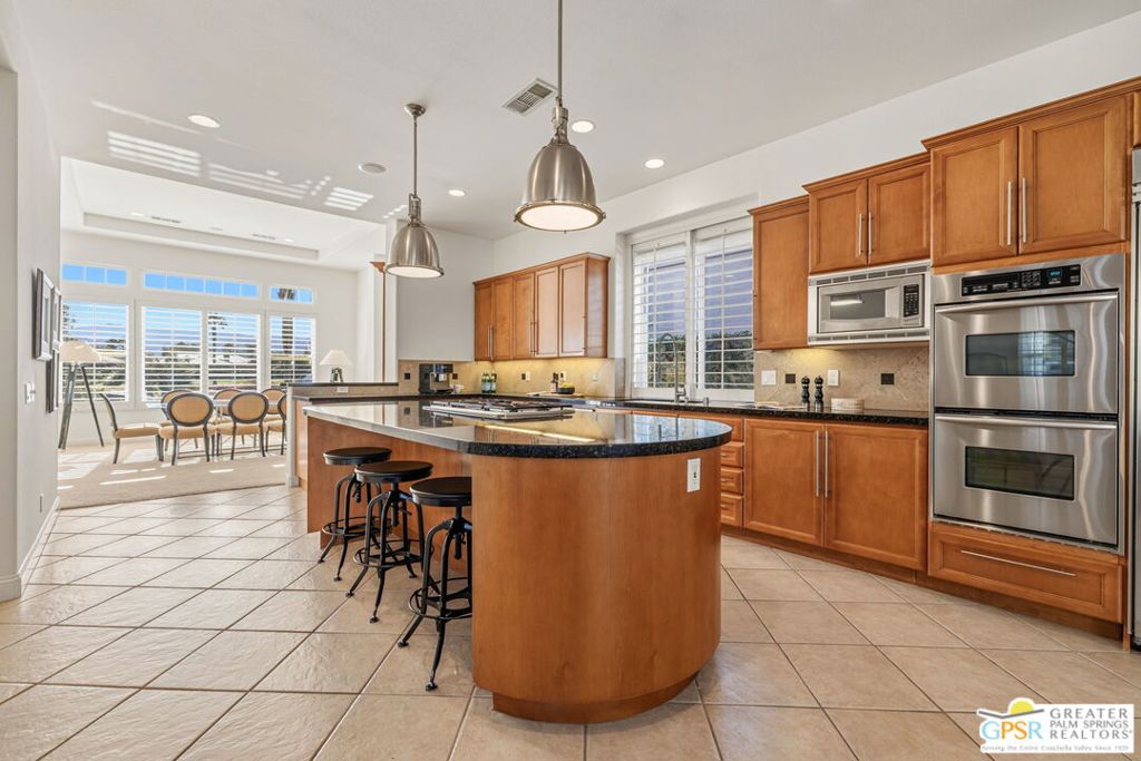 Mira Vista - Residential