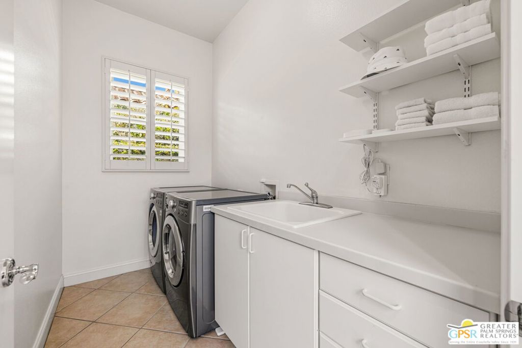 Mira Vista - Residential