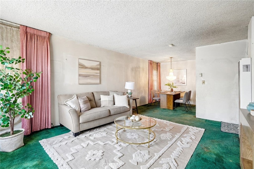214 E Tichenor
