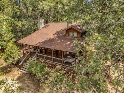 Photo of 53435 Marian View Drive, Idyllwild, CA 92549 (MLS # 219147900DA)