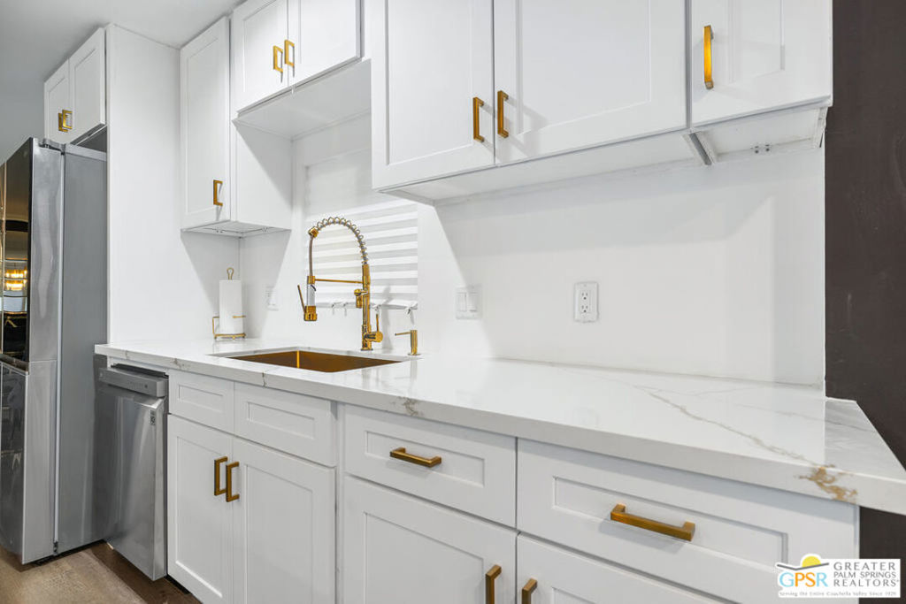 Date Palm Country Cl - Manufactured In Park