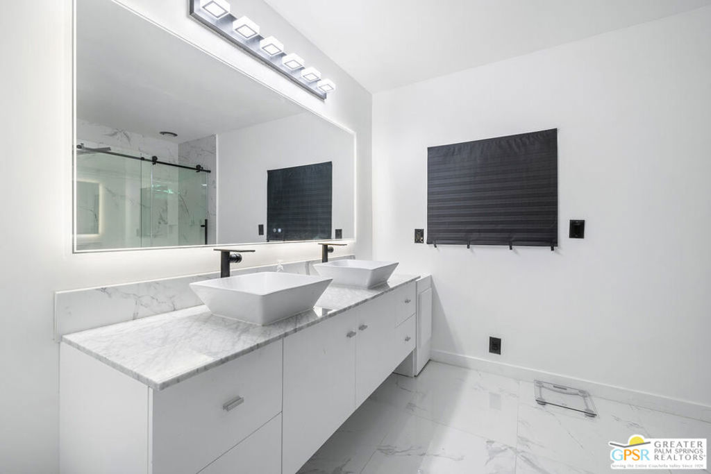 Date Palm Country Cl - Manufactured In Park