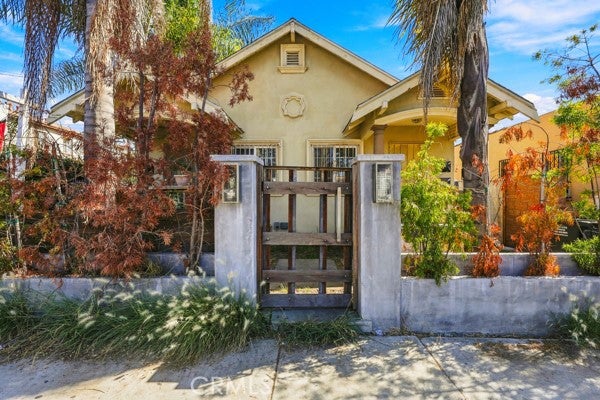 6910 STAFFORD AVE, HUNTINGTON PARK, CA 90255 - Image d67e5ac598b856e9546d61381fb49e64/867570309