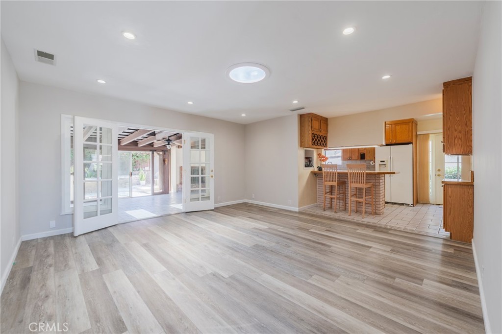 4626 Greenmeadows Avenue