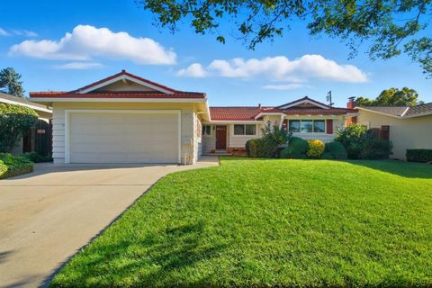 Photo of 2536 Malaga Drive, San Jose, CA 95125 (MLS # ML82025418)