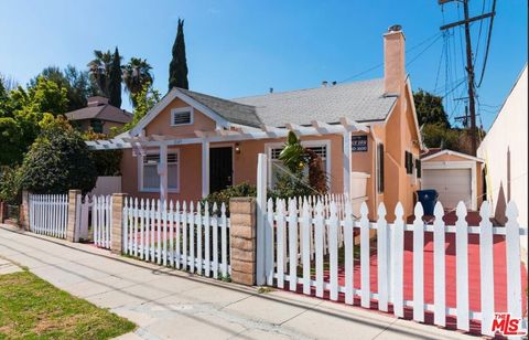 Photo of 2143 N Commonwealth Avenue, Los Angeles, CA 90027 (MLS # 26648149)