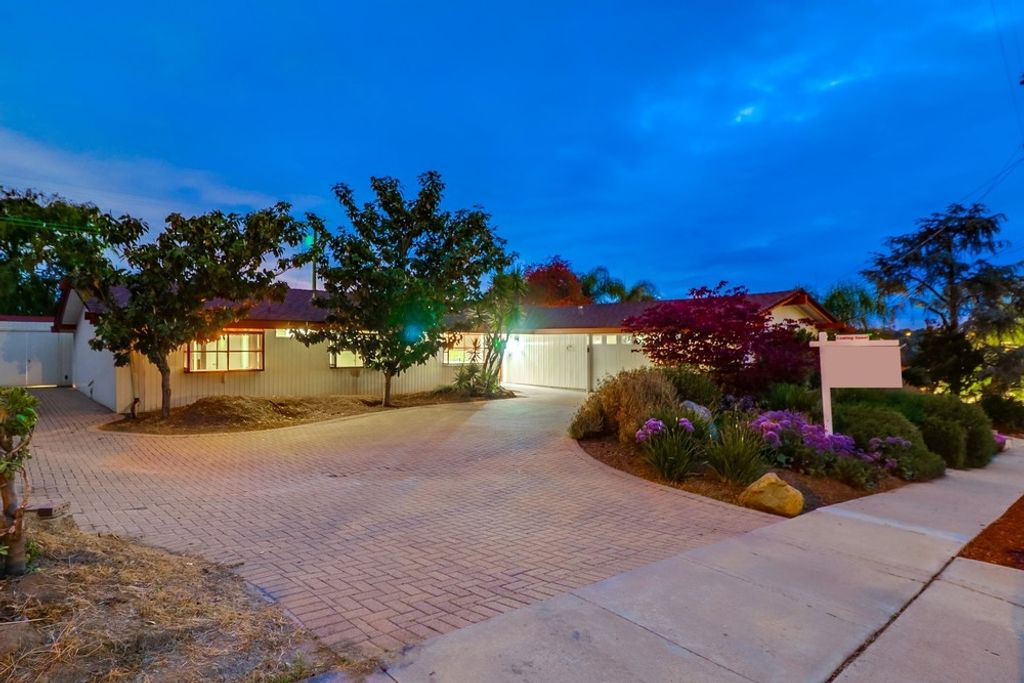 listing image 130729598347907655881
