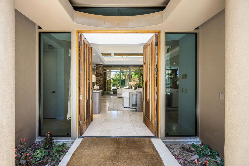 Photo of 810 Shadow Vista, Palm Desert, CA 92260 (MLS # 219136100DA)
