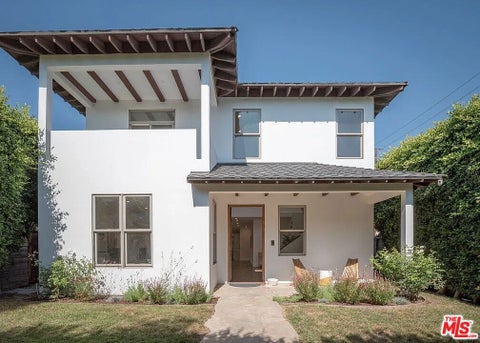Tiny photo for 3496 Redwood Avenue, Los Angeles, CA 90066 (MLS # 26870923)