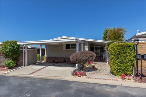 Photo of 79 Mira Adelante, San Clemente, CA 92673 (MLS # OC26085229)