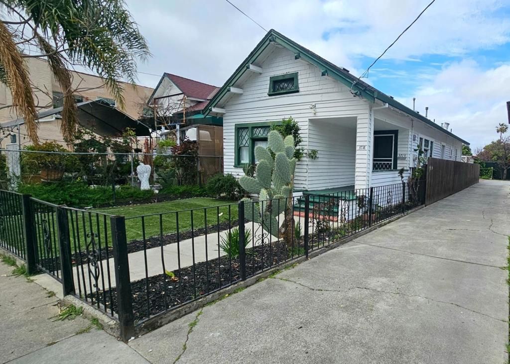 Photo of 371 E William Street, San Jose, CA 95112 (MLS # ML82024825)