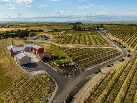 Photo of 6944 Union Road, Paso Robles, CA 93446 (MLS # NS25240287)