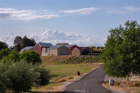 Tiny photo for 6944 Union Road, Paso Robles, CA 93446 (MLS # NS25240287)