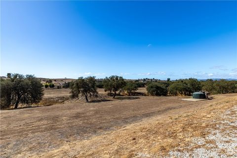 Tiny photo for 6944 Union Road, Paso Robles, CA 93446 (MLS # NS25240287)