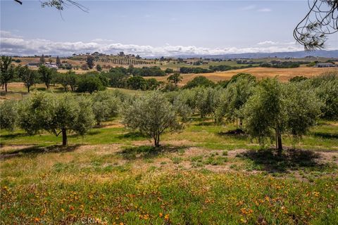 Tiny photo for 6944 Union Road, Paso Robles, CA 93446 (MLS # NS25240287)