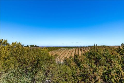 Tiny photo for 6944 Union Road, Paso Robles, CA 93446 (MLS # NS25240287)