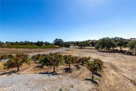 Tiny photo for 6944 Union Road, Paso Robles, CA 93446 (MLS # NS25240287)
