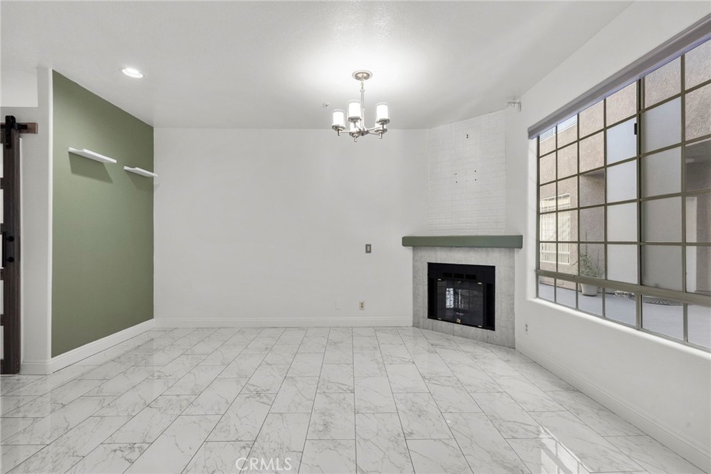 18347 Saticoy Street 24