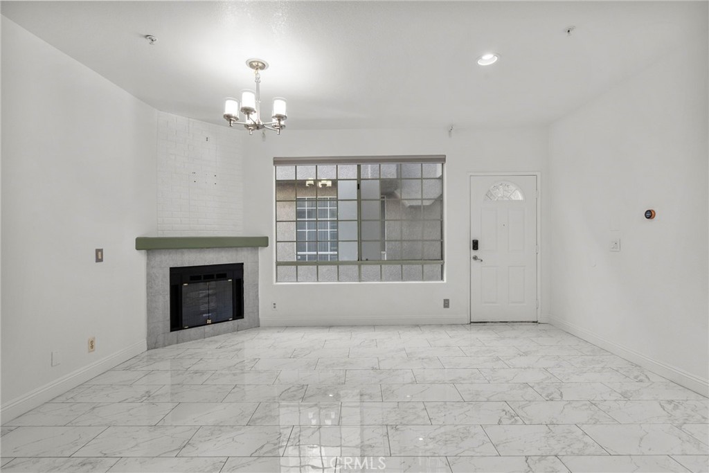 18347 Saticoy Street 24