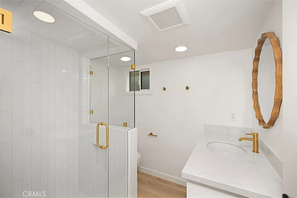 Laguna Beach, California 92651, United States, 2 Bedrooms Bedrooms, ,1 BathroomBathrooms,Residential,Active,255086