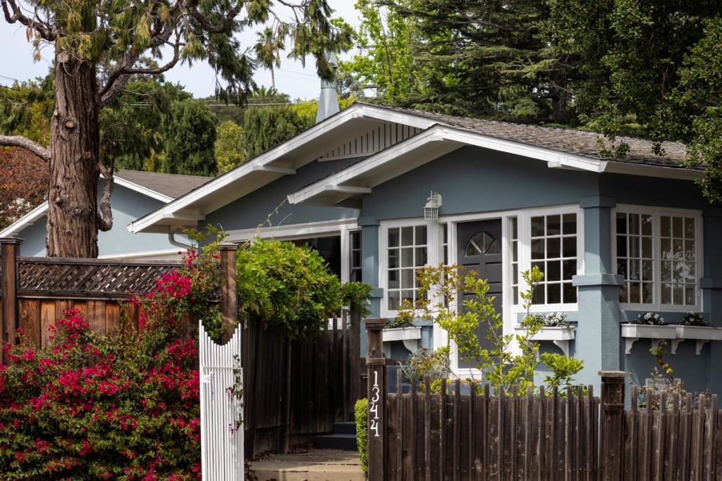 1344 Magnolia Avenue