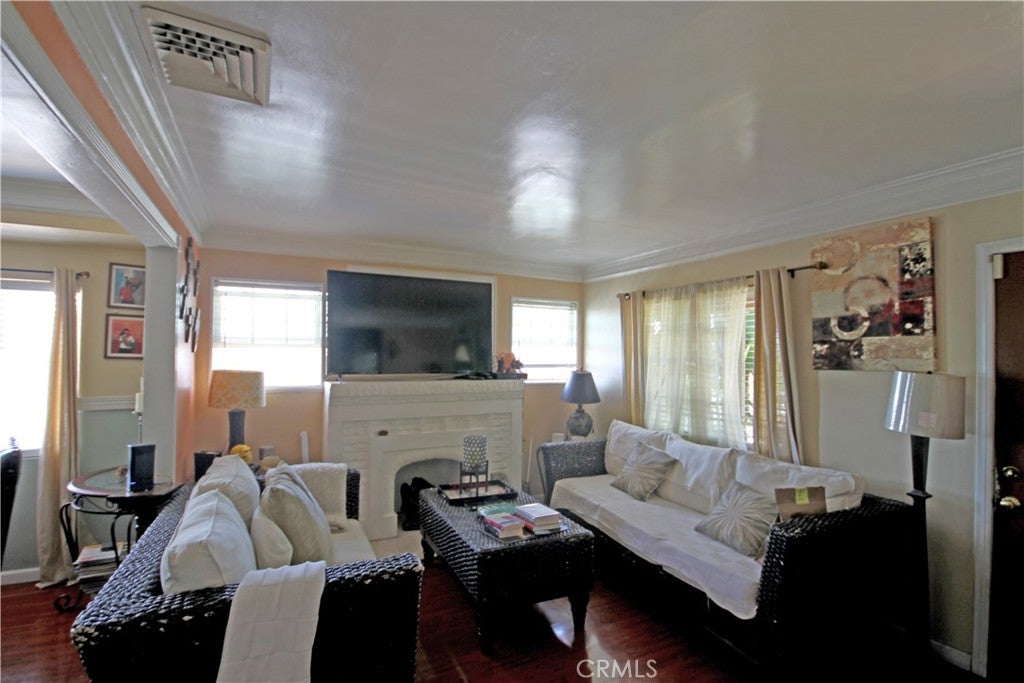 1036 S Grande Vista