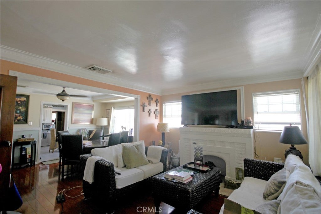 1036 S Grande Vista