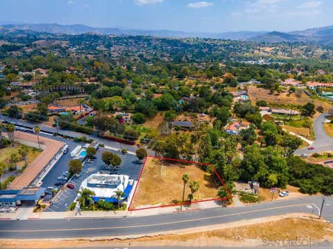 Photo of 2690 S Escondido Blvd Blvd, Escondido, CA 92025 (MLS # 260006217SD)