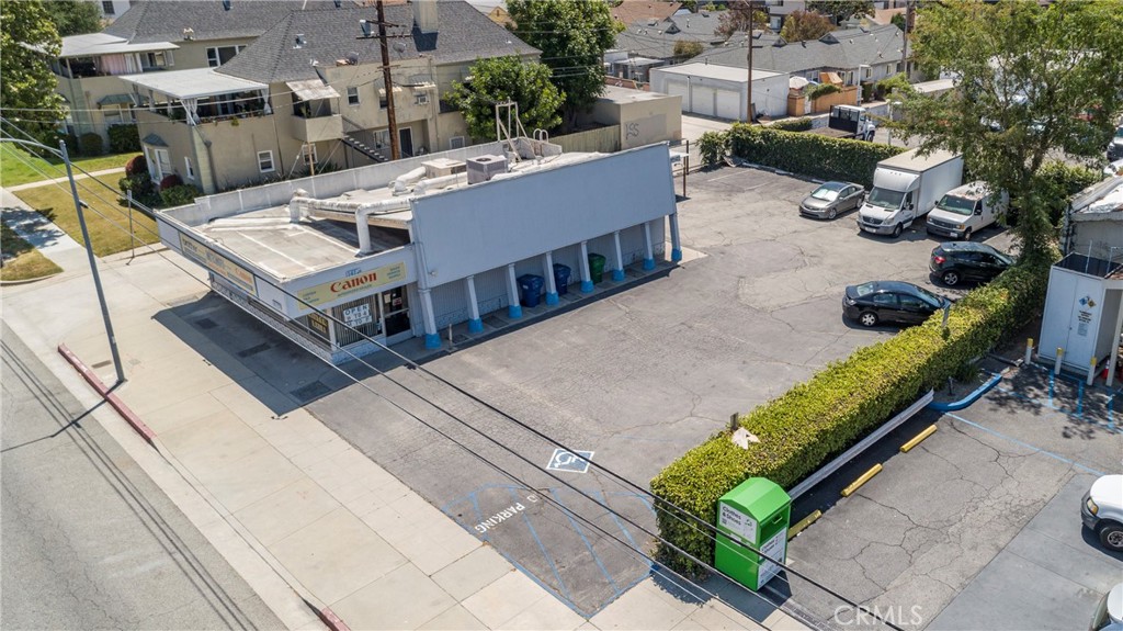 1412 E Wilson
