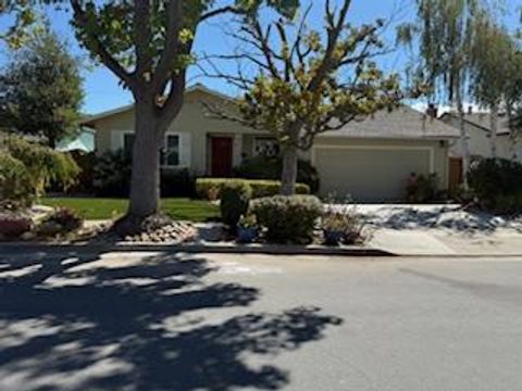 Photo of 826 Flin Way, Sunnyvale, CA 94087 (MLS # ML82026081) Photo of 826 Flin Way, Sunnyvale, CA 94087 (MLS # ML82026081)