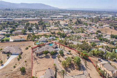 Photo of 18855 Consul Ave, Corona, CA 92881 (MLS # IG26050010)