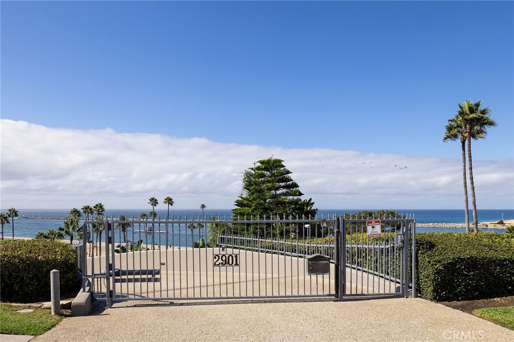 Corona del Mar South of PCH (CDMS) - Residential Lease
