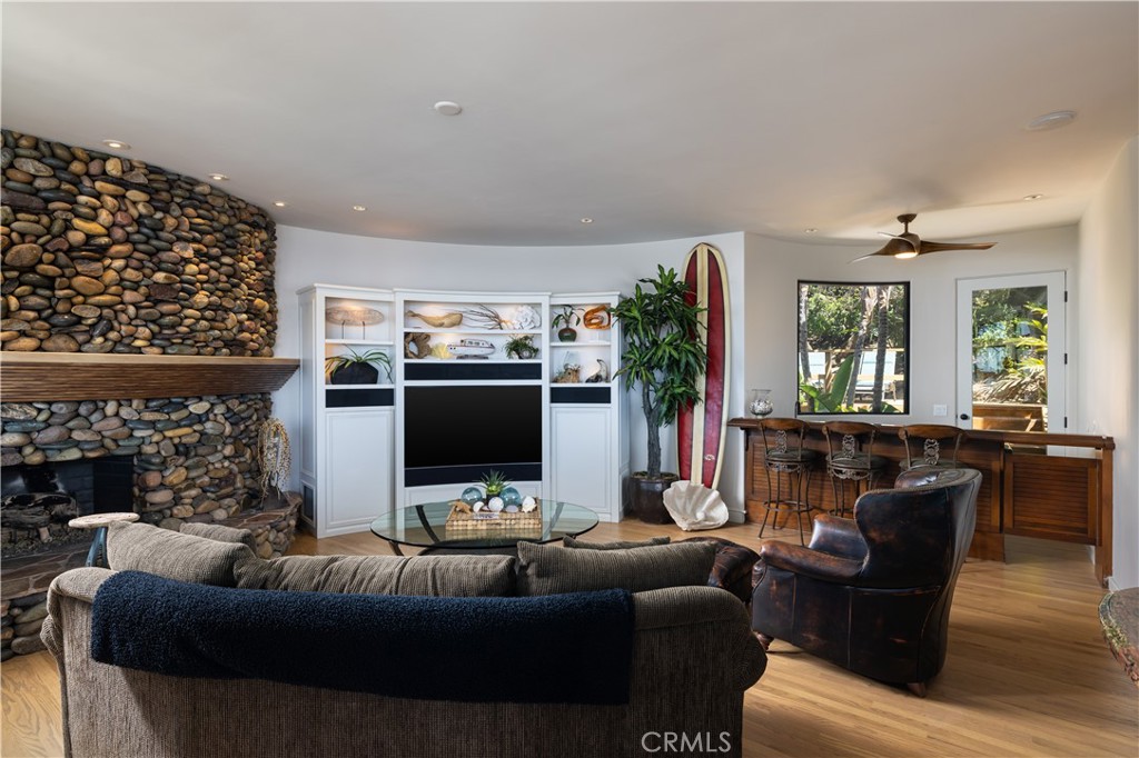 Corona del Mar South of PCH (CDMS) - Residential Lease