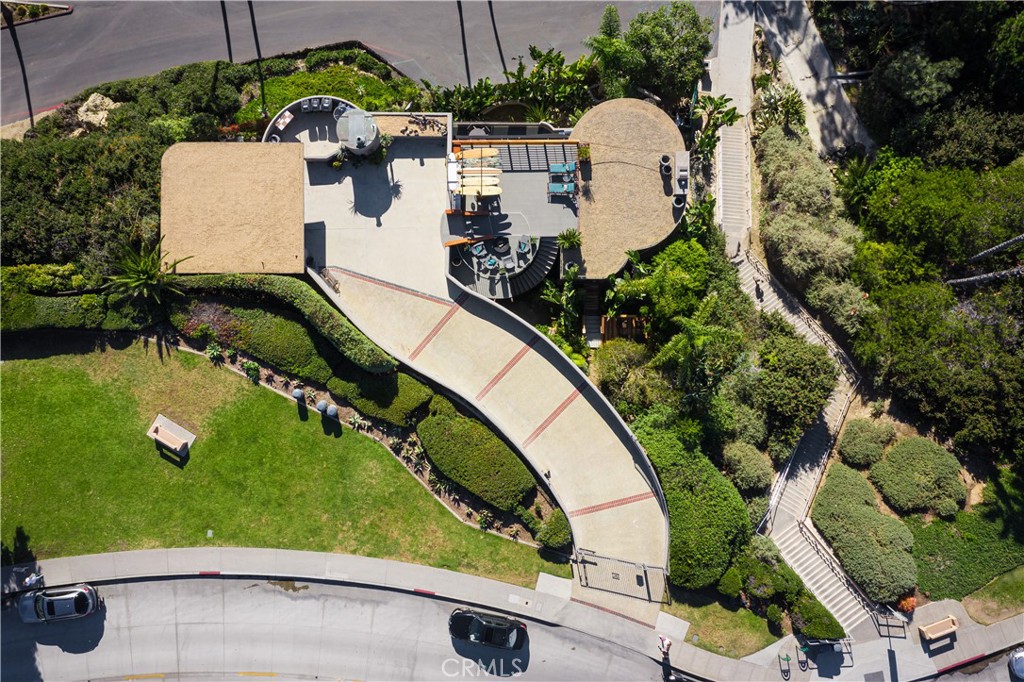 Corona del Mar South of PCH (CDMS) - Residential Lease