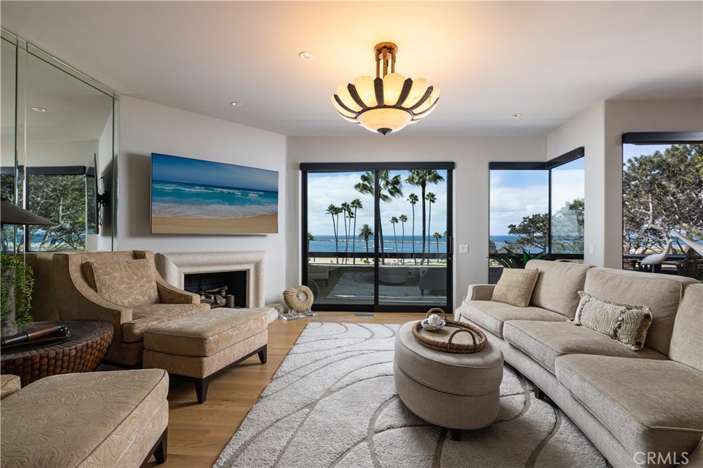 Corona del Mar South of PCH (CDMS) - Residential Lease