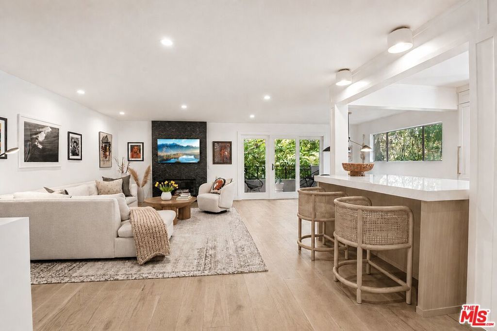 Photo of 446 San Vicente Boulevard #202, Santa Monica, CA 90402 (MLS # 26831725)