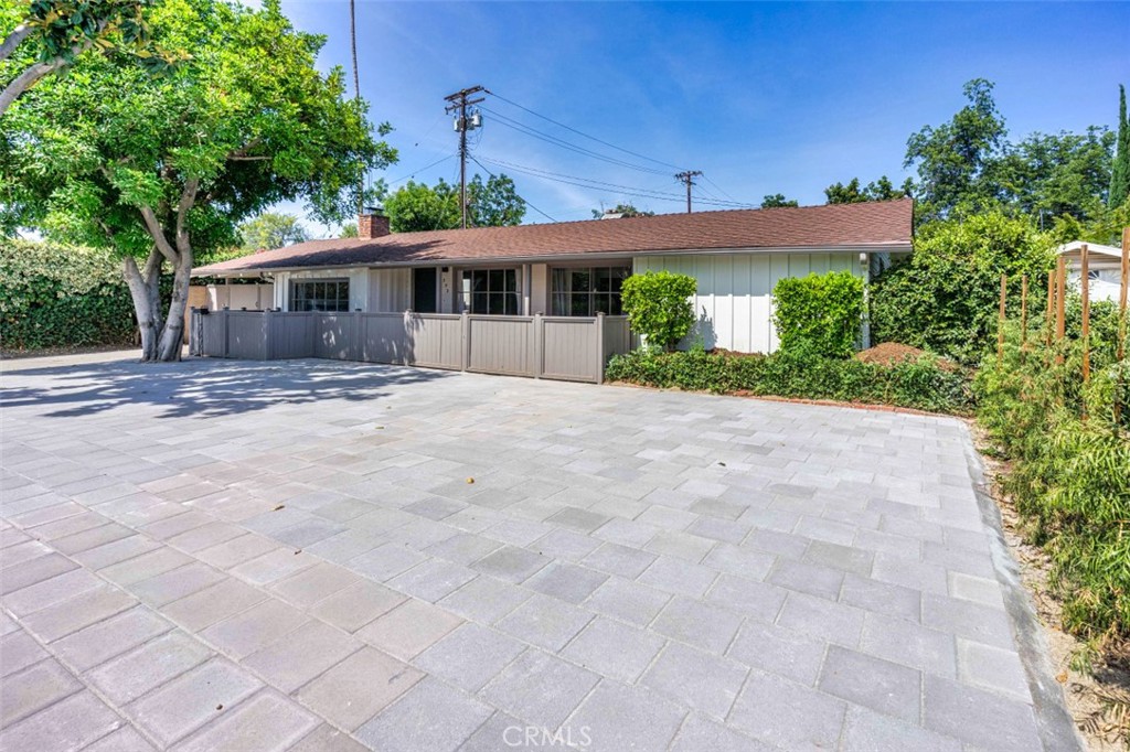 353 S Michillinda Avenue
