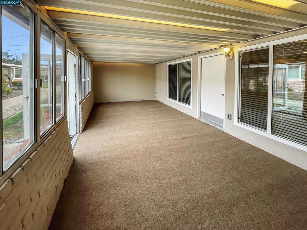 SUNNY GLEN - Residential