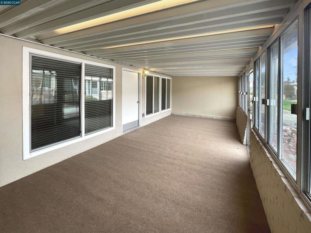 SUNNY GLEN - Residential