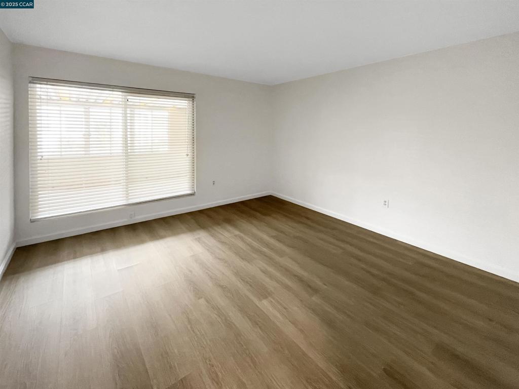 SUNNY GLEN - Residential