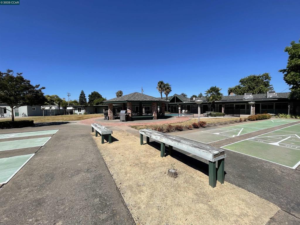 SUNNY GLEN - Residential