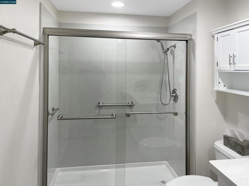 SUNNY GLEN - Residential