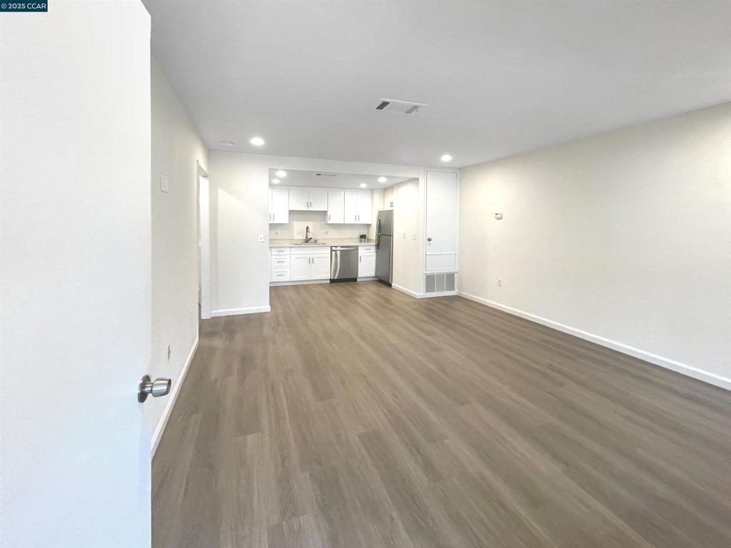 SUNNY GLEN - Residential