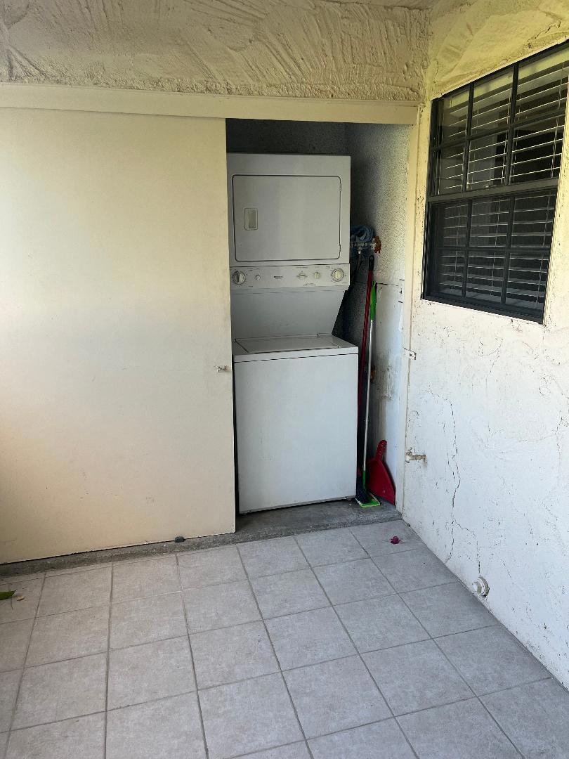 Palm Springs Golf & - Residential Lease