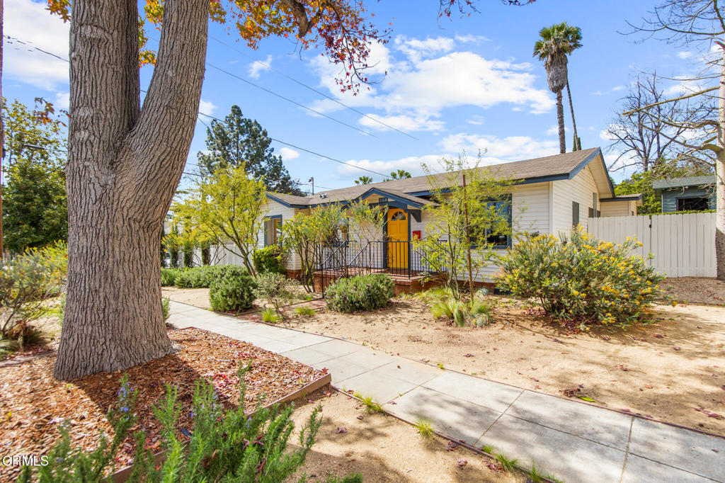 585 Palo Verde Avenue