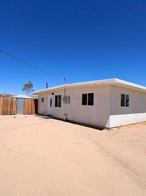 Photo of 340 Cherokee Trail, Yucca Valley, CA 92284 (MLS # 219148994PS)
